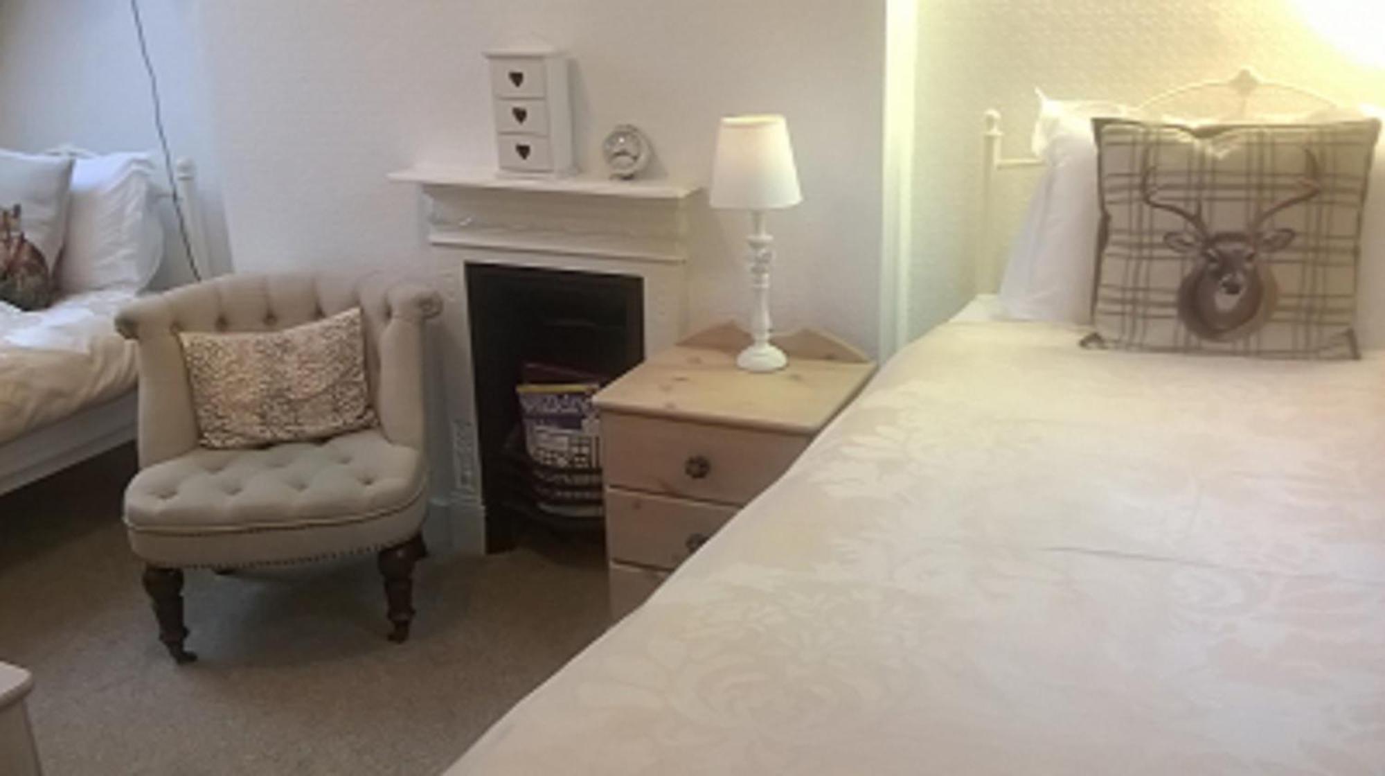 Anton Guest House Bed And Breakfast シュルーズベリー エクステリア 写真