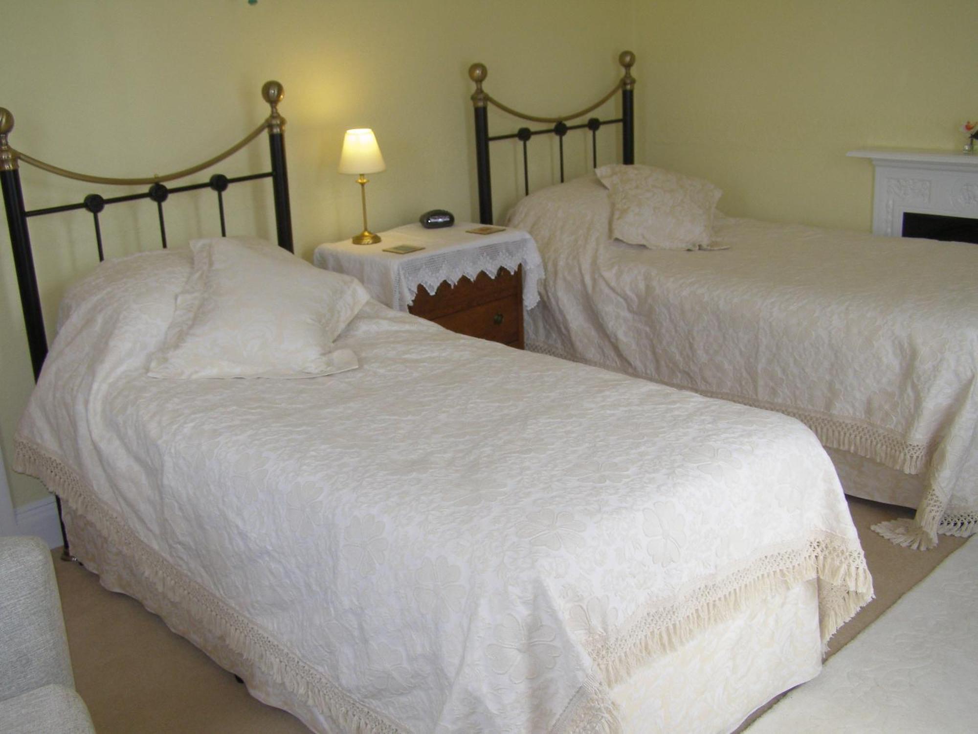 Anton Guest House Bed And Breakfast シュルーズベリー エクステリア 写真